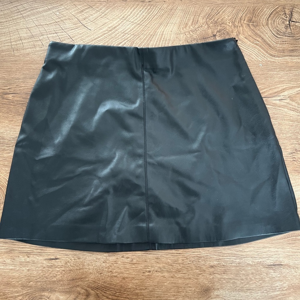 Elegant Black Skirt
